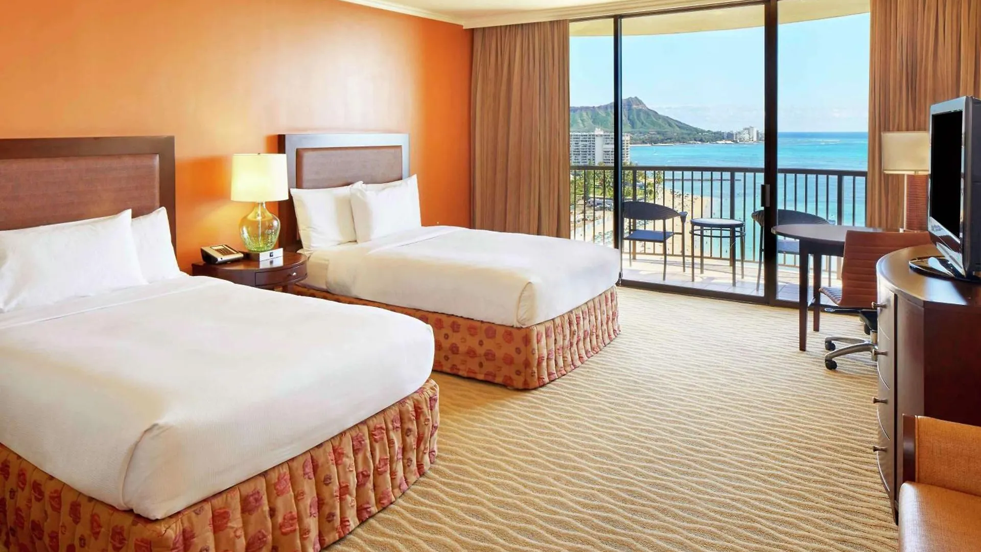 ****  Hilton Hawaiian Village Waikiki Beach Resort Honolulu United States