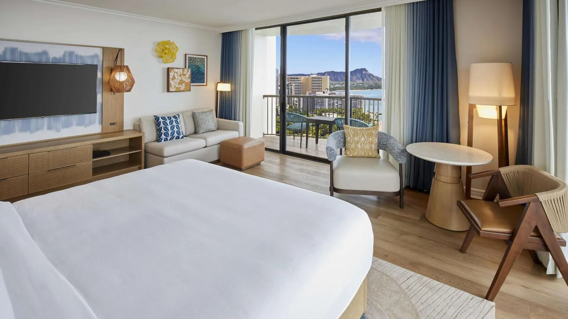 ****  Hilton Hawaiian Village Waikiki Beach Resort Honolulu USA