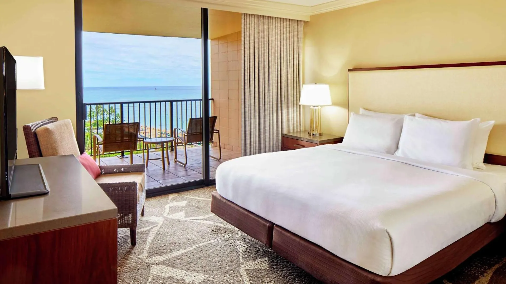 ****  Hilton Hawaiian Village Waikiki Beach Resort Honolulu USA