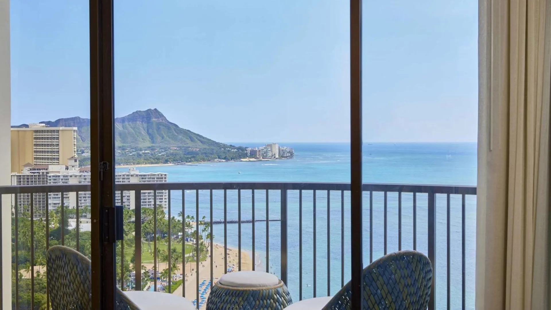 Hilton Hawaiian Village Waikiki Beach Resort Honolulu 4*,  USA